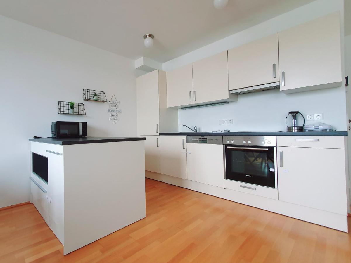 Near Lake Two Bedroom Duplex Apartment Wien Exteriör bild